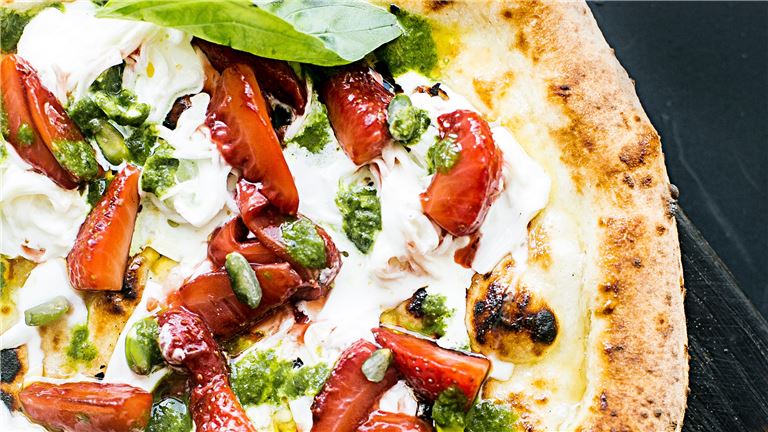 High Adjusted Income, Non-Chain Pizza Restaurant