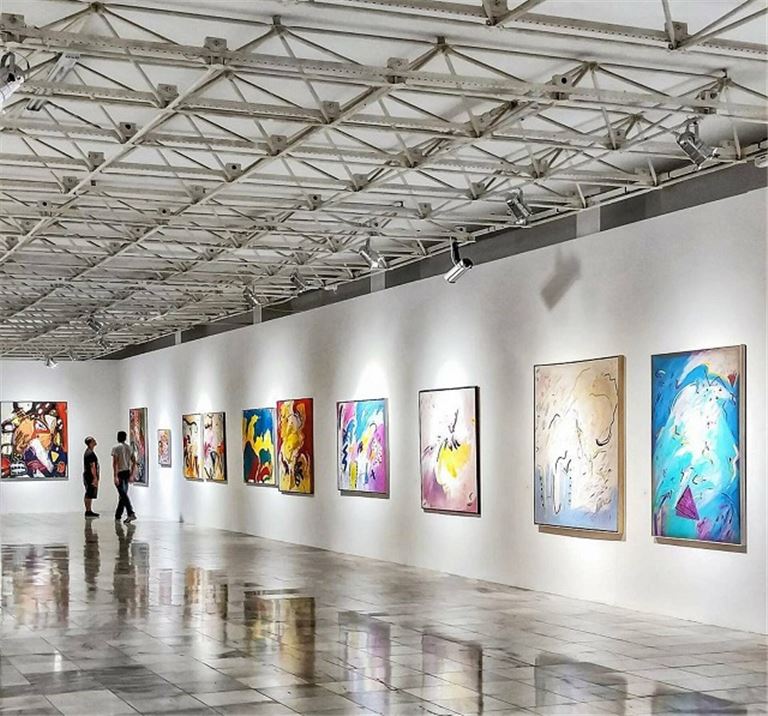 Unique Art Collective with Franchise Plan in Affluent Beach City