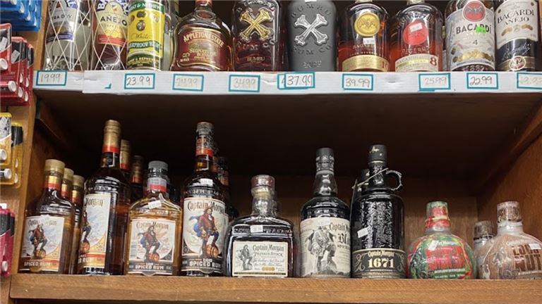 Established Liquor Store w/ Drive Thru in Phoenix for Sale! 21943WCIC