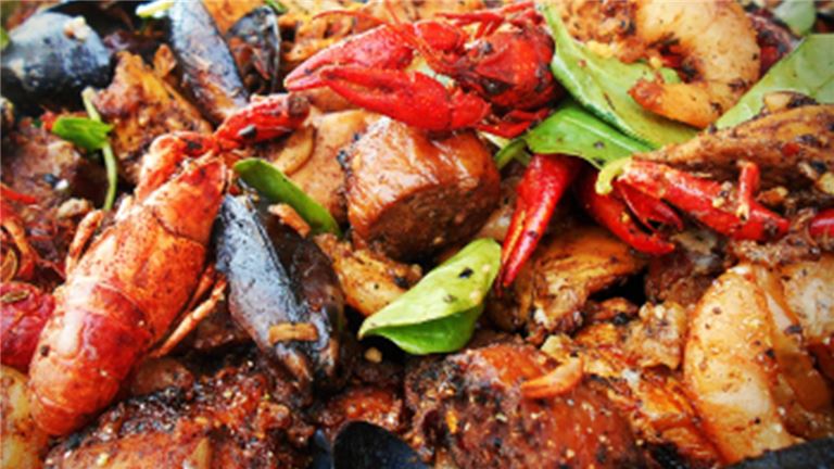 Sports Bar for Sale in North Austin! Major Revenue and Massive build-o