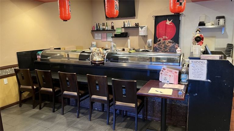 Extremely busy Center-High margin Sushi restaurant w 41 license