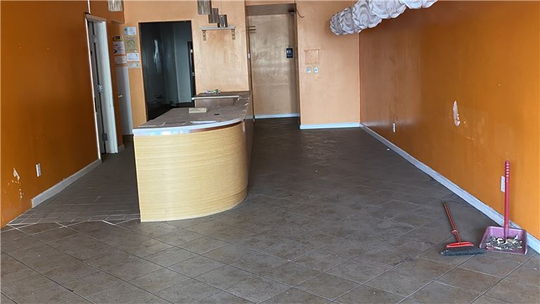 Dessert Space Restaurant - Can Convert