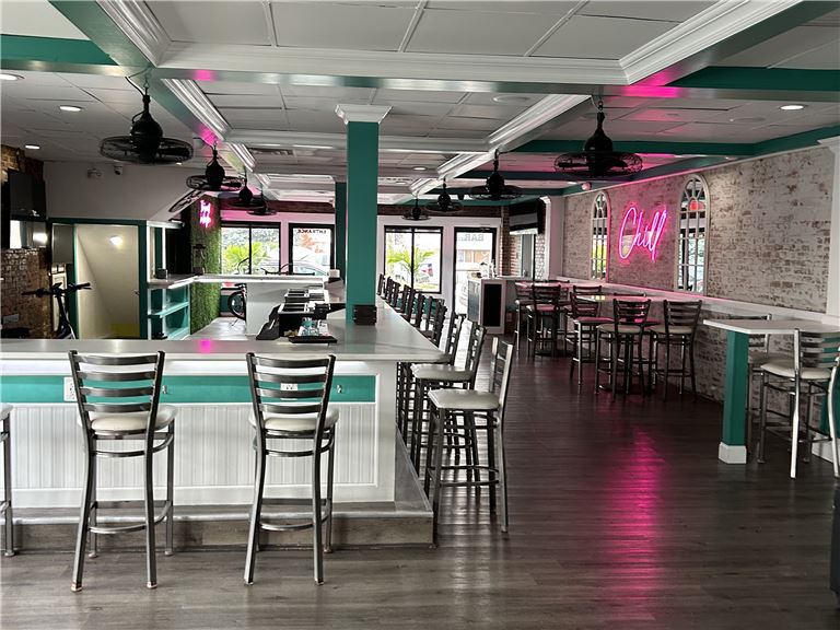 with Liquor License (Keyport) For Sale in