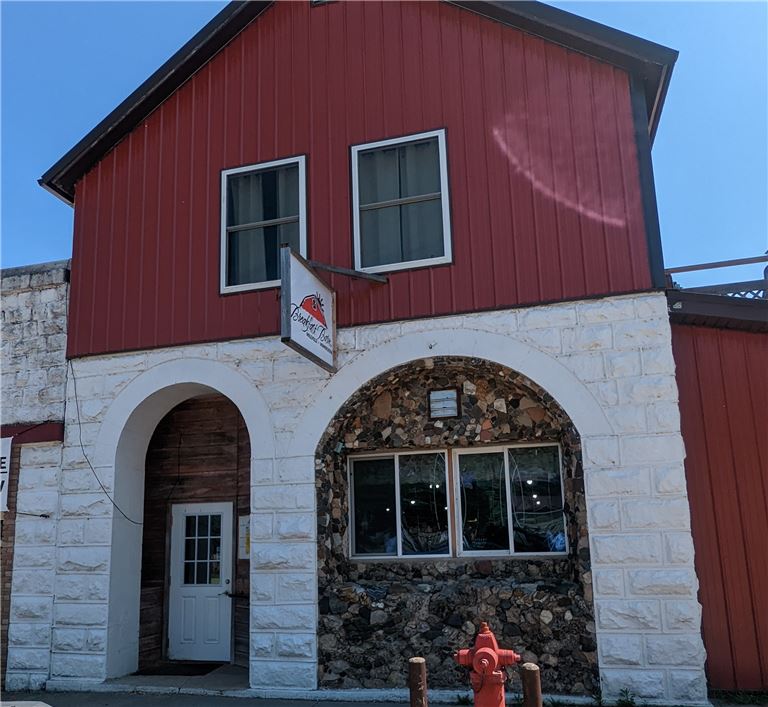 Breakfast Barn Restaurant and Attached Apartments for Sale For Sale